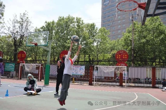 使用智能眼镜记录和分析篮球训练数据的方法_0